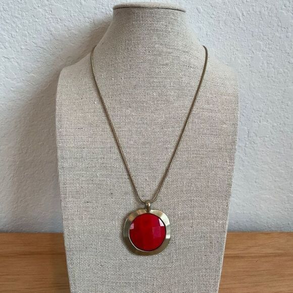 NWOT Red & Gold Pendant Necklace - Picture 1 of 4